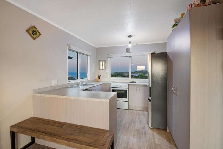 29 Melandra Road Stanmore Bay_9
