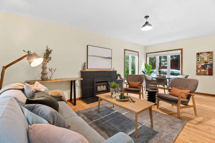 222 Godley Road Titirangi_4