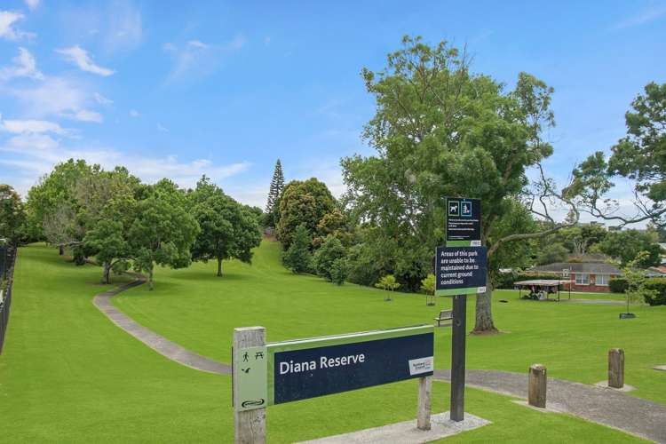 8/14A Diana Drive 10878_10