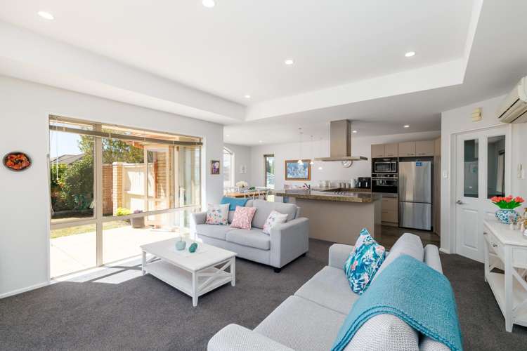 2 Cyclamen Place Aidanfield_3