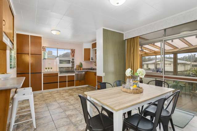 7 Maoribank Grove Brown Owl_3