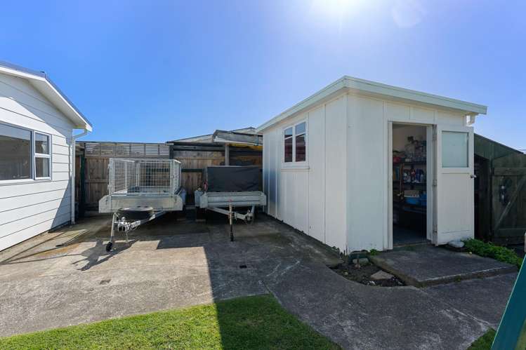 4 Robert McKeen Street Otaki Beach_22