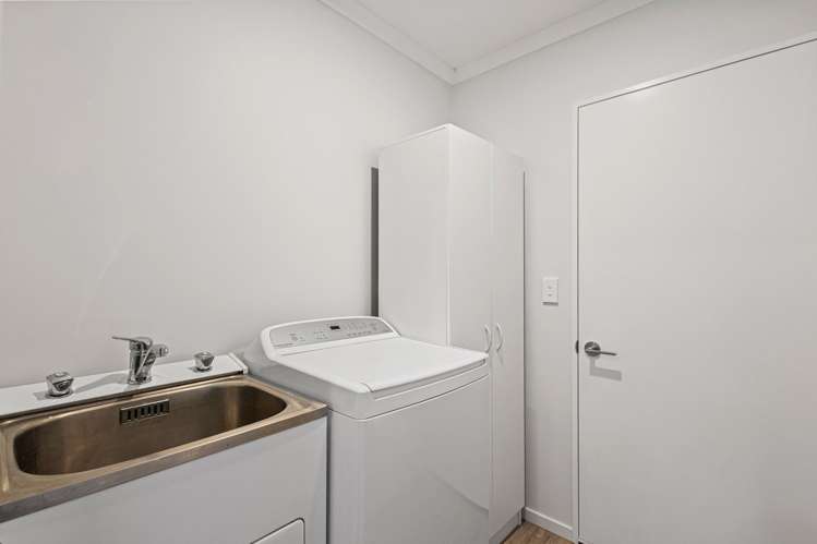 27 Helicon Street Pegasus_17