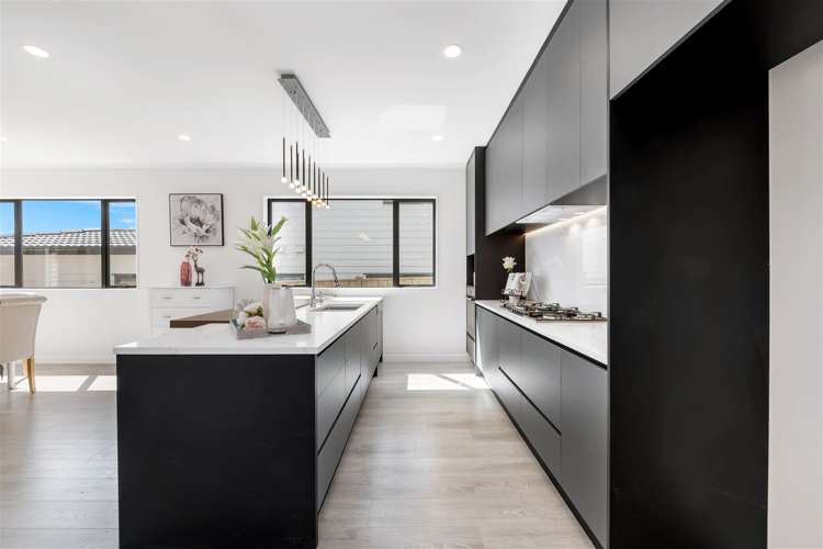 19 Aklander Rise Flat Bush_4