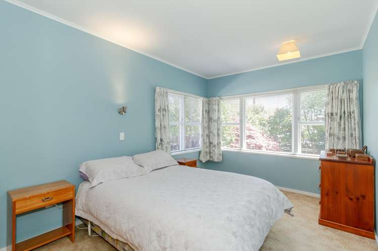 17 Henderson Crescent Onekawa_8