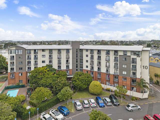 Enjoy Modern, Easy-care Living