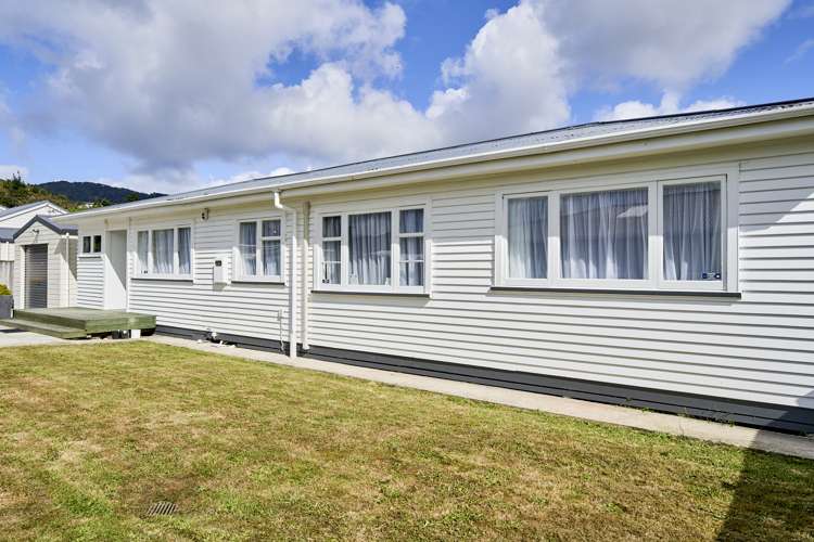 2/46 Hyde Street Wainuiomata_17