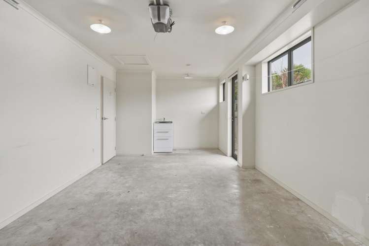 251A Oxford Street South Dunedin_15