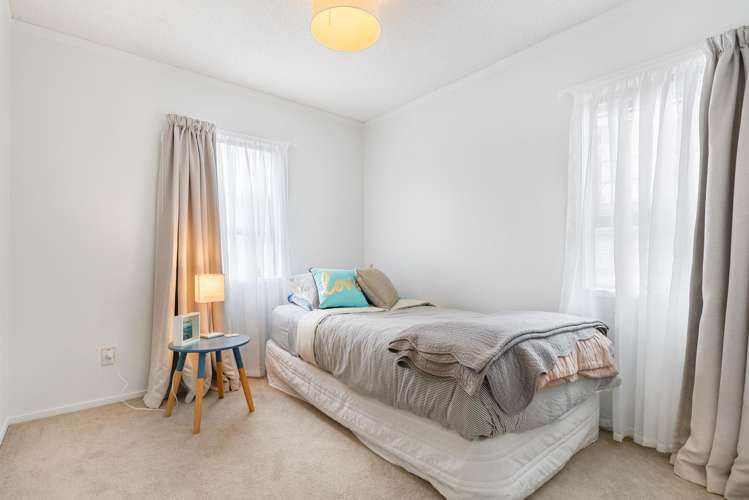 2/141 Verbena Road Birkdale_17