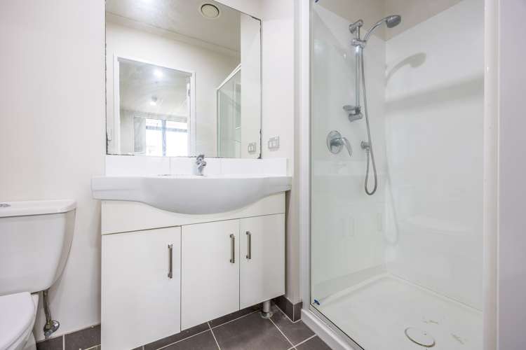 A405/176 Broadway Newmarket_11