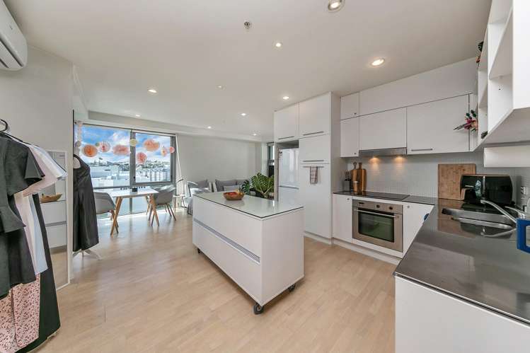 1211/30 Beach Road Auckland Central_4