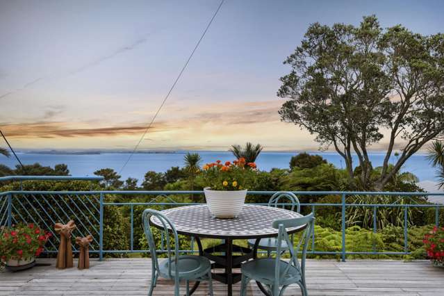 98 Takahe Road Titirangi_1