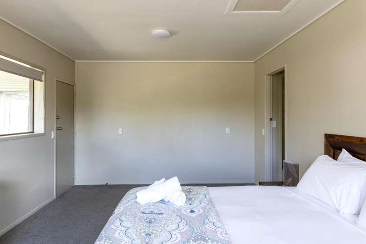 2/7 Kathleen Place Rainbow Point_20