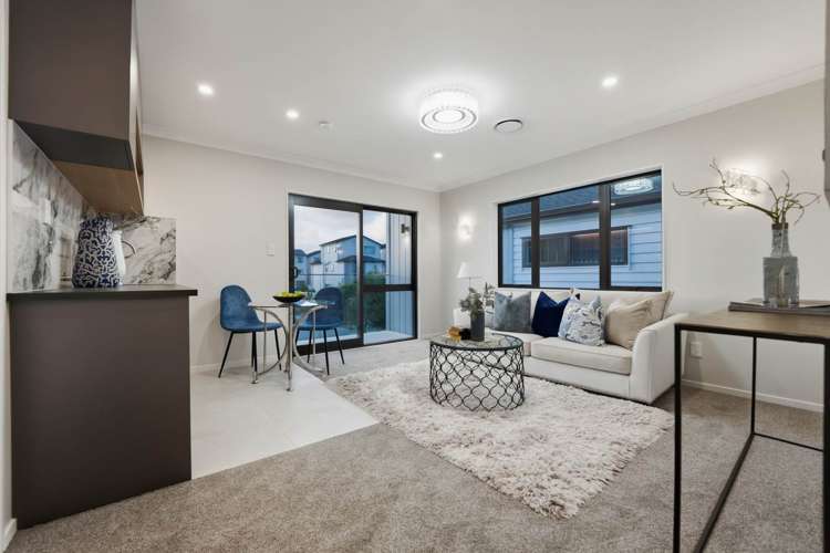 219B & 1/219B Murphys Road Flat Bush_12