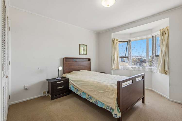 29 Sunningdale Street Wattle Downs_13