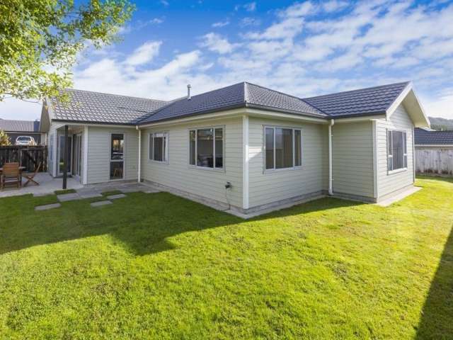 35 Mcewen Crescent Riverstone Terraces_1