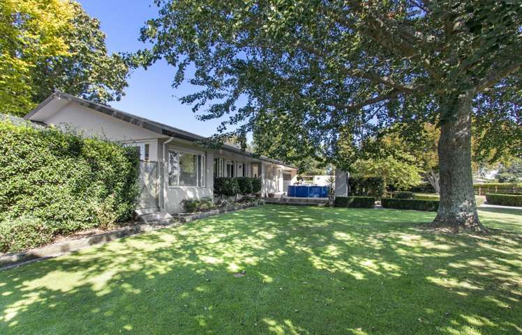 1560 Cambridge Road 11373_2