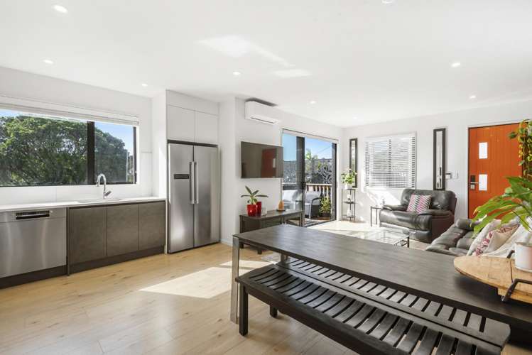 8/26 Long Bay Drive Torbay_5