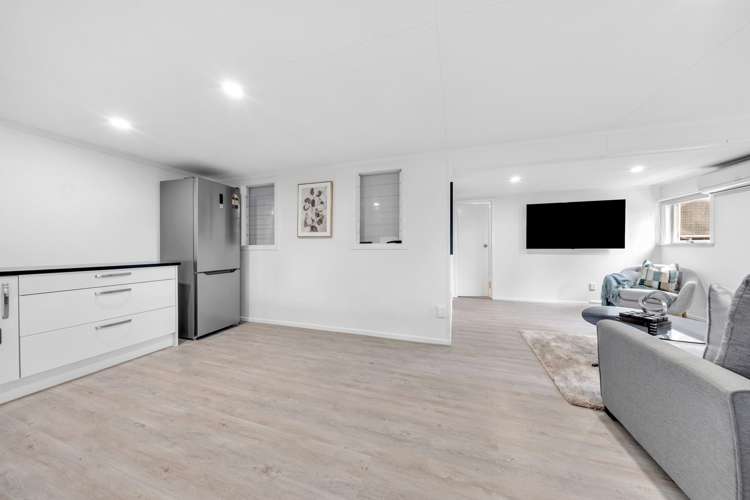 1/8 Gills Road Bucklands Beach_22