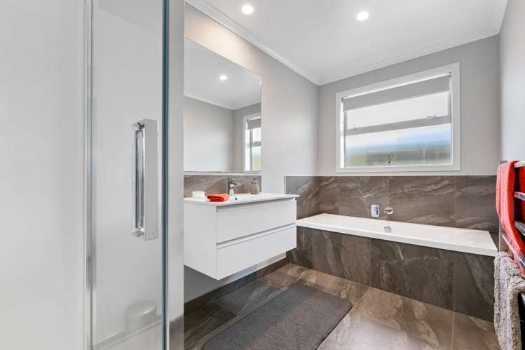 34 Awatira Drive Papamoa_20