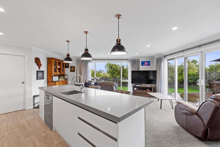 69 Johnstone Drive Fitzherbert_6