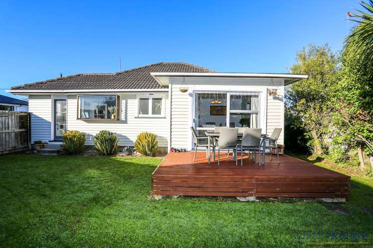 67 Coopers Road Dallington_12