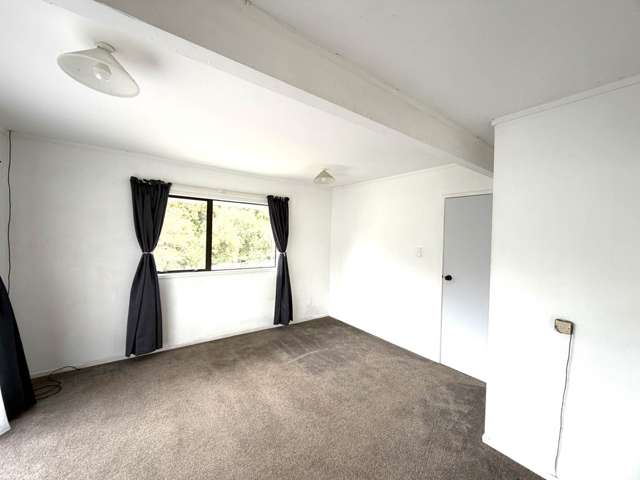 69 Easton Park Parade Glenfield_3