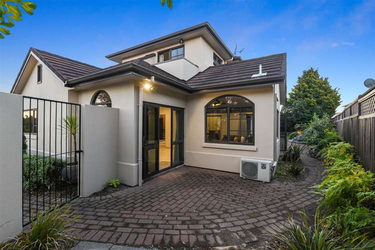 2 Keswick Crescent Huntington_13