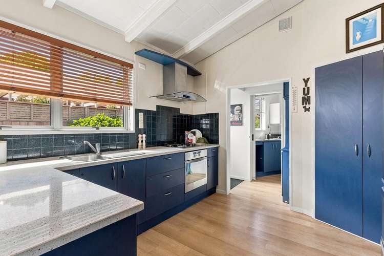 154 Mays Road St Albans_9
