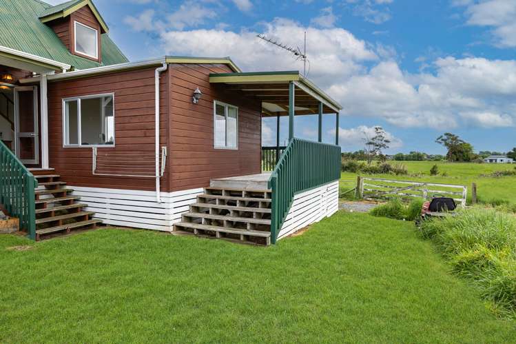 7  &  7A Stirling Street Te Aroha_33