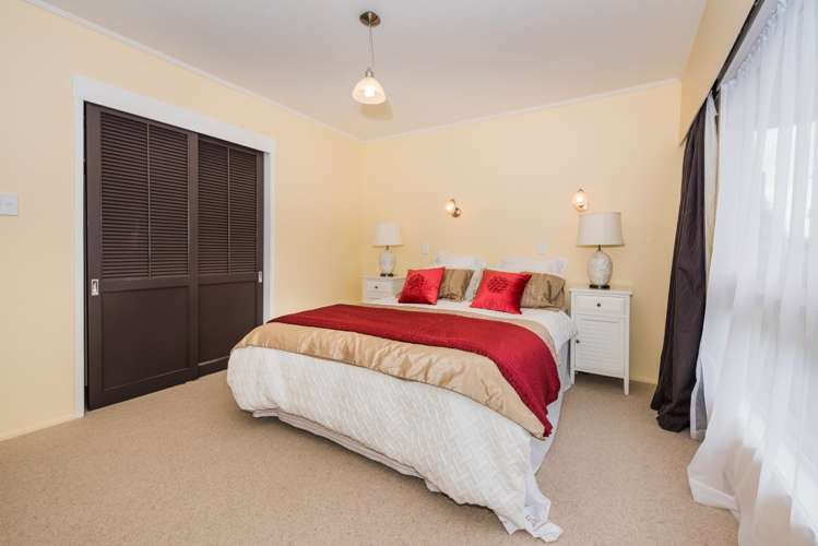 2/104 Carlisle Road Browns Bay_11