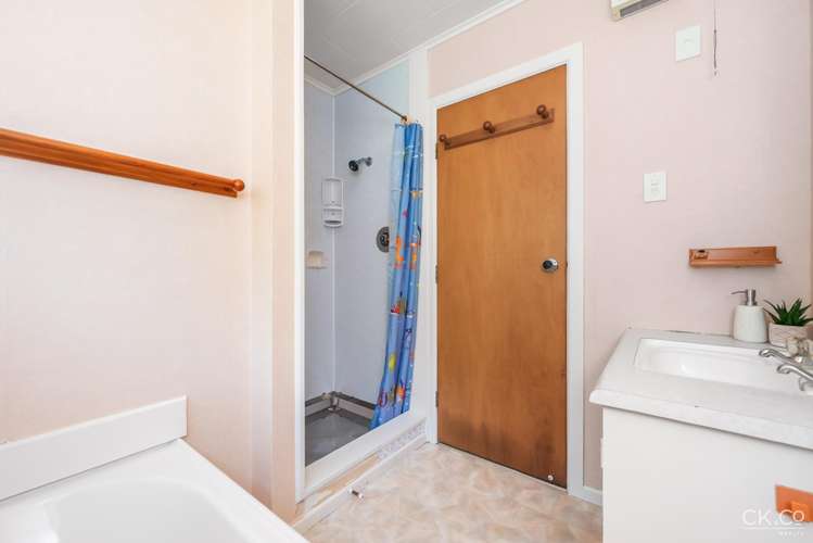 13 Christchurch Crescent Kelson_11