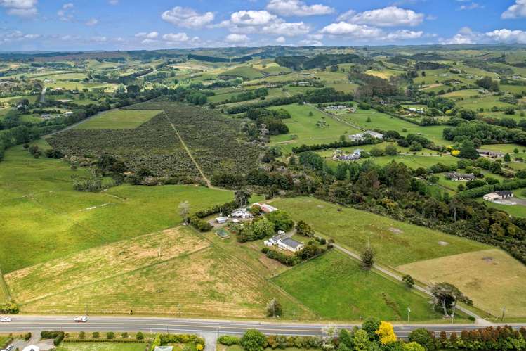 867 Kahikatea Flat Road Waitoki_35