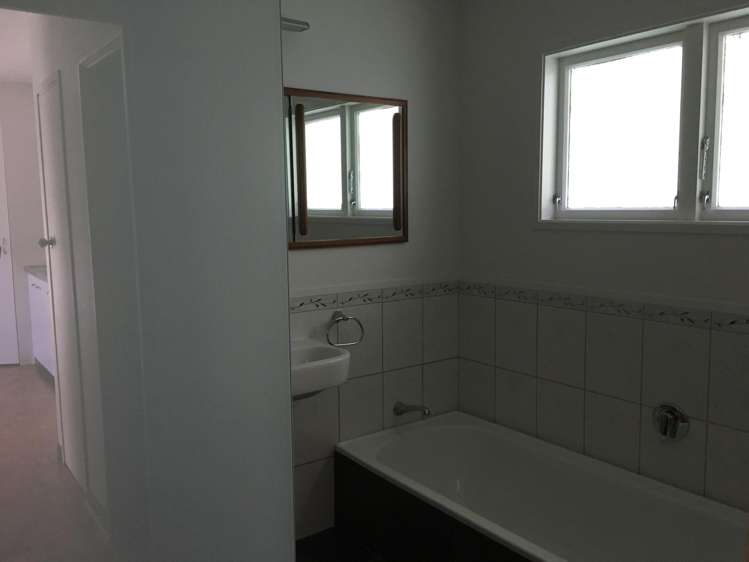 24 Riverside Drive Riverside_4