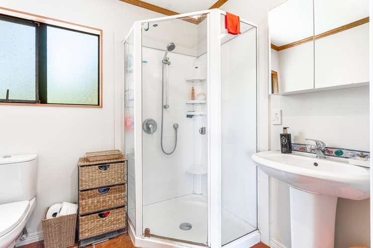 214 Shaw Road Oratia_19