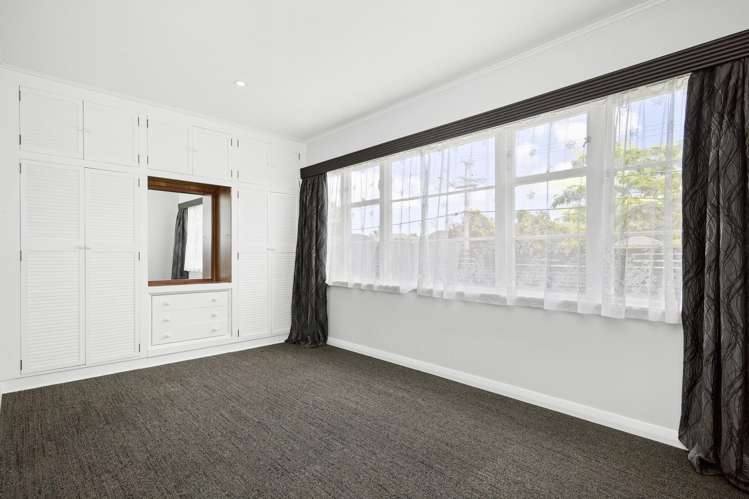 256 Waiwhetu Road Waterloo_11