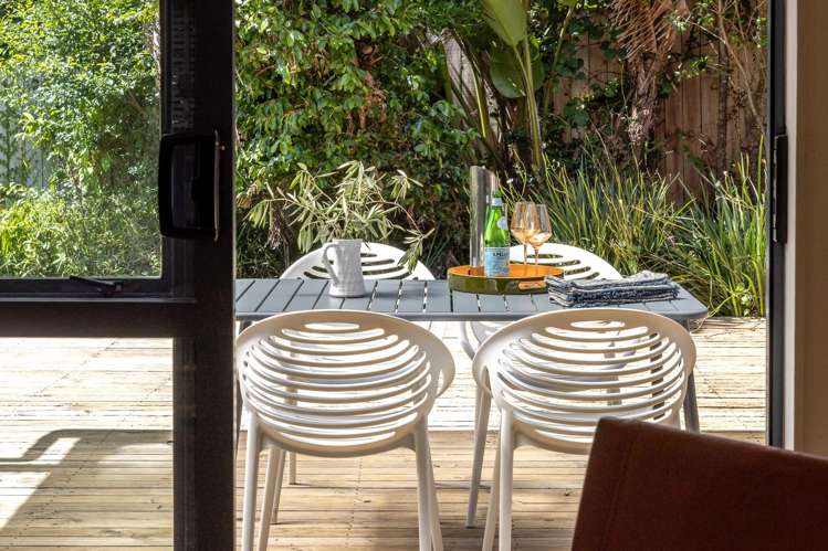 11 Natzka Road Ostend_4