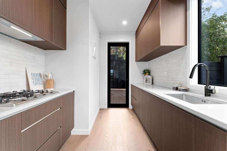 545 Beach Road Murrays Bay_3