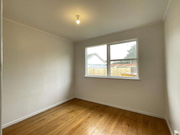 72 Clayton Avenue 10693_6