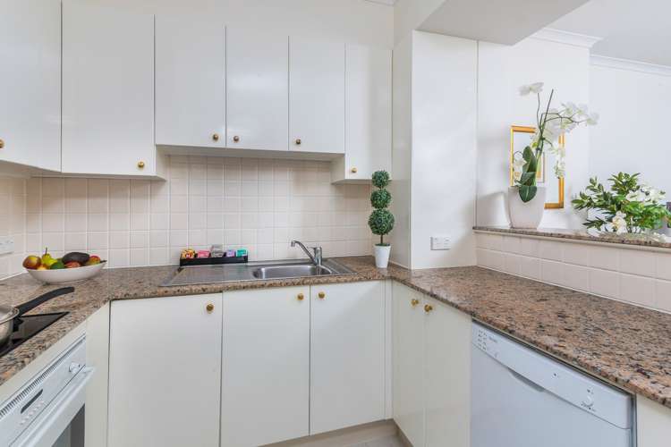 2403/8 Albert Street Auckland Central_6