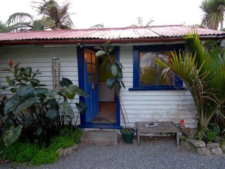 1 Waverley Street Karamea_26