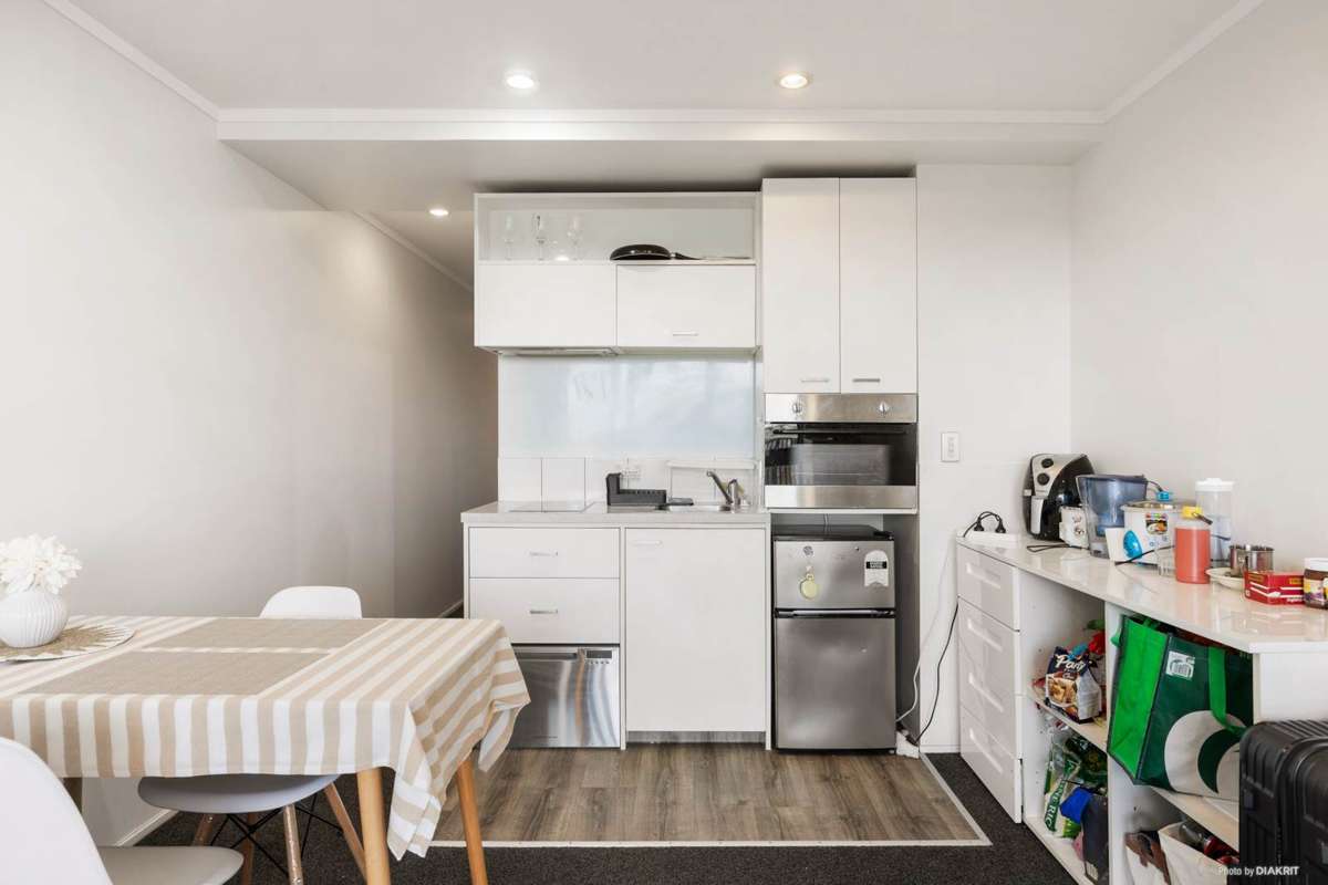 401/53 Cook Street_1