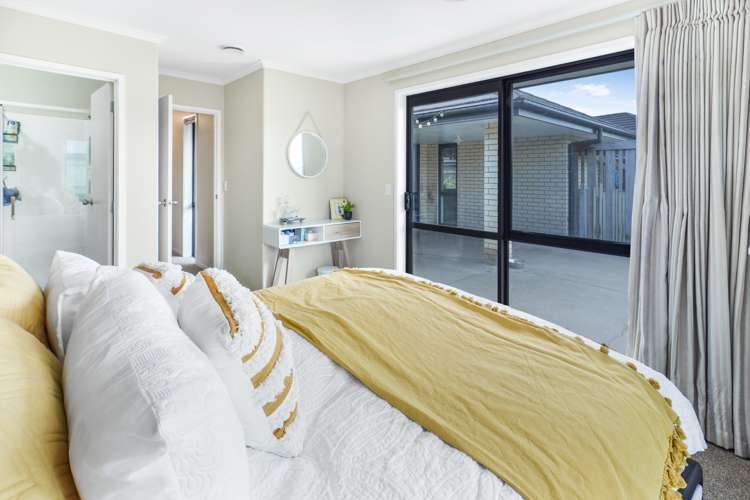 17 Chalgrove Road Huntington_8