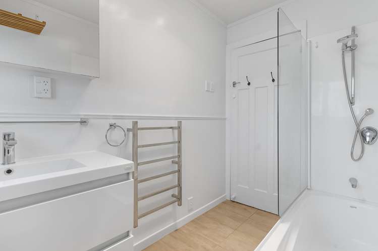 82A Ngataringa Road Devonport_11