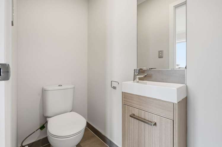 5 Panakenake Way Flat Bush_27