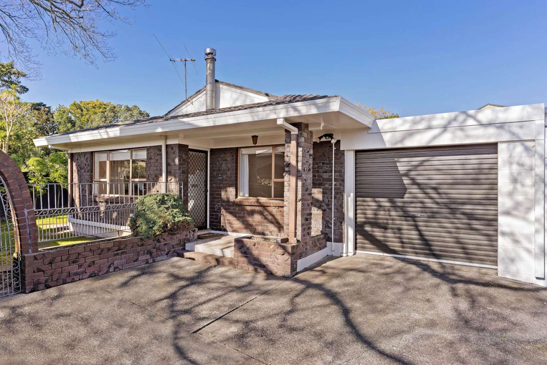 2/35 Miltonia Avenue Te Atatu South_0