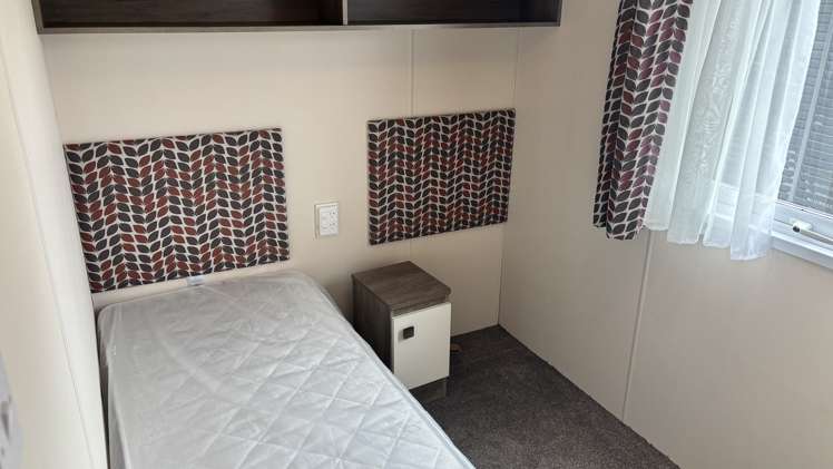 64/433 Dixons Road Loburn_8