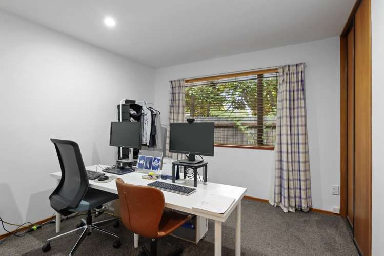 2/37 Jennifer Street Bryndwr_12