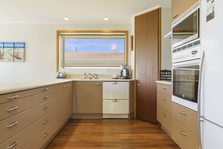 67 Karewa Parade Papamoa_16