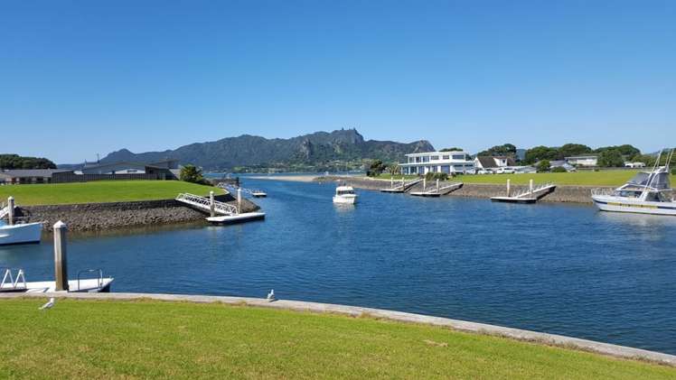 7 Lanyard Place One Tree Point_9